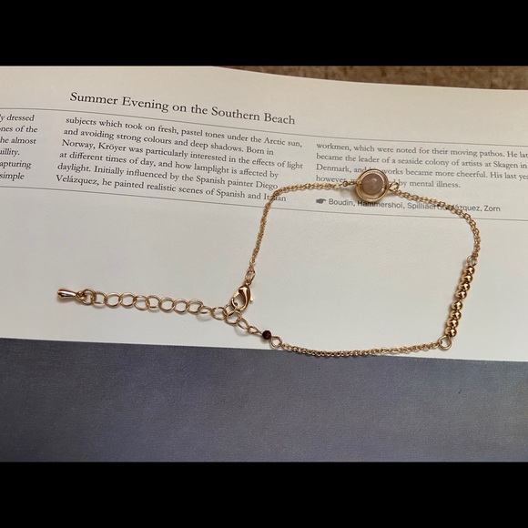 LAST ONE 💖Strawberry Stone Bracelet - Picture 6 of 7